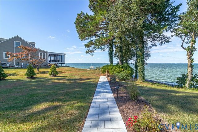 560 Eubank Landing Road, Topping, VA 23169