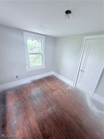 1174 Mercer Avenue, Akron, OH 44307