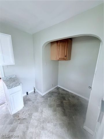 1174 Mercer Avenue, Akron, OH 44307