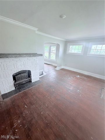 1174 Mercer Avenue, Akron, OH 44307