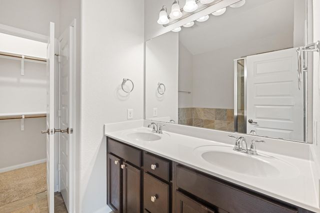 506 Hummingbird LN A, Austin, TX 78734