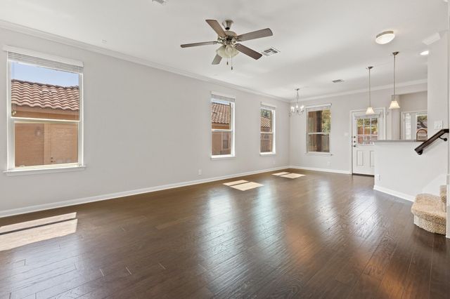 506 Hummingbird LN A, Austin, TX 78734