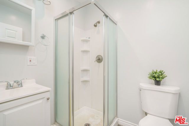 406 S St Andrews Place, Los Angeles, CA 90020