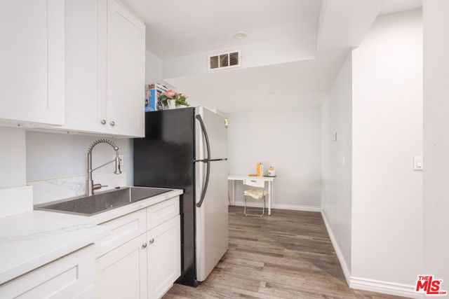 406 S St Andrews Place, Los Angeles, CA 90020