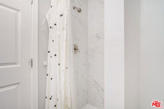 406 S St Andrews Place, Los Angeles, CA 90020