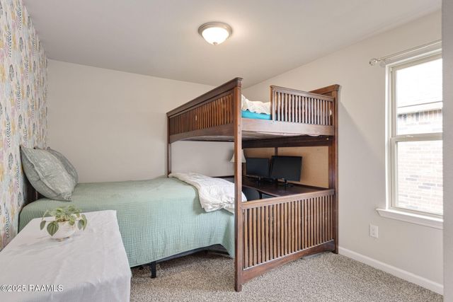 132 Abbeywood Court, Youngsville, LA 70592