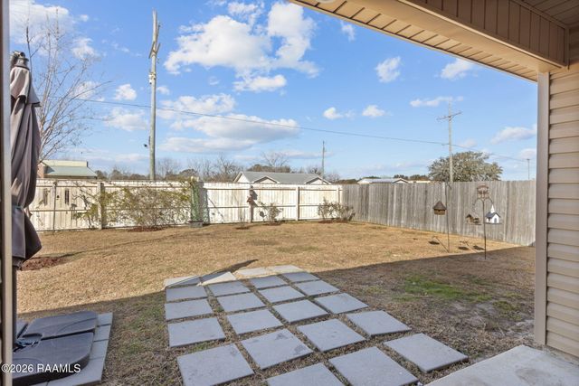 132 Abbeywood Court, Youngsville, LA 70592