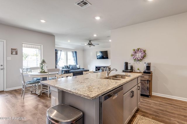 132 Abbeywood Court, Youngsville, LA 70592