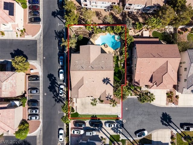 10 Gulf Pines Avenue, Las Vegas, NV 89148