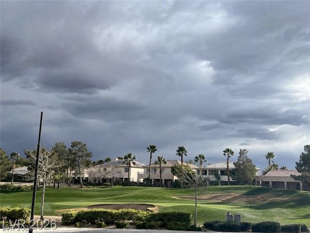 10 Gulf Pines Avenue, Las Vegas, NV 89148