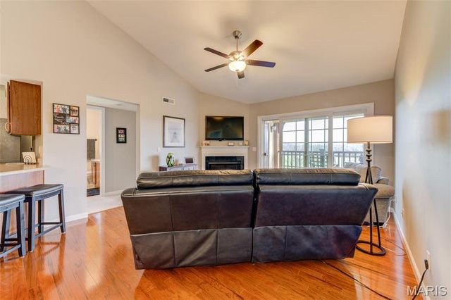 633 Bordeaux Way, St Peters, MO 63376