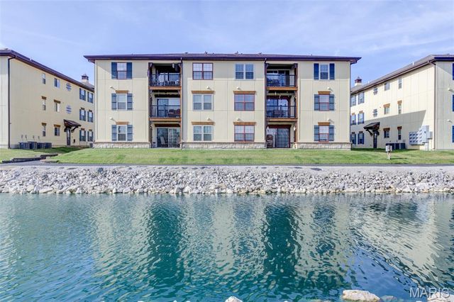 633 Bordeaux Way, St Peters, MO 63376