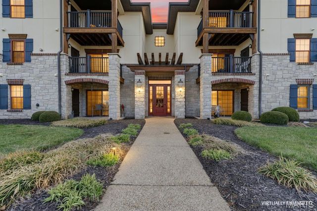 633 Bordeaux Way, St Peters, MO 63376