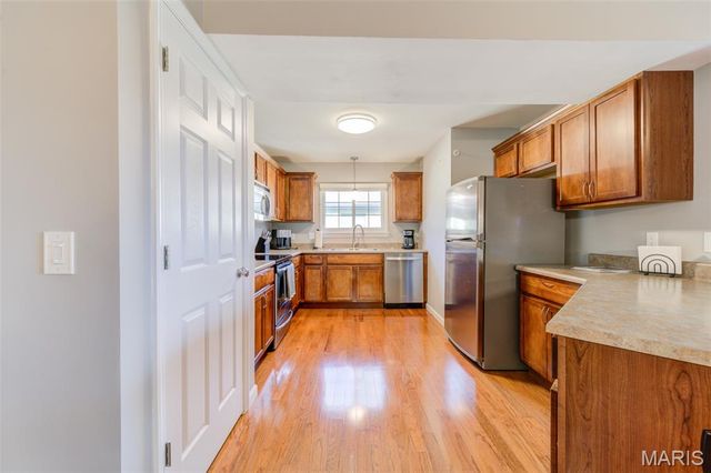 633 Bordeaux Way, St Peters, MO 63376
