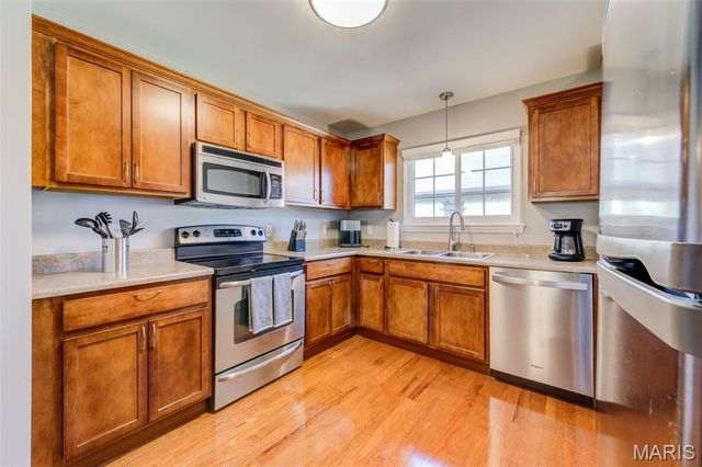633 Bordeaux Way, St Peters, MO 63376