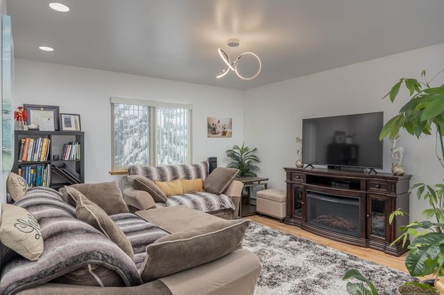 106 CHIEF EVAN DRIVE, Fairbanks, AK 99701