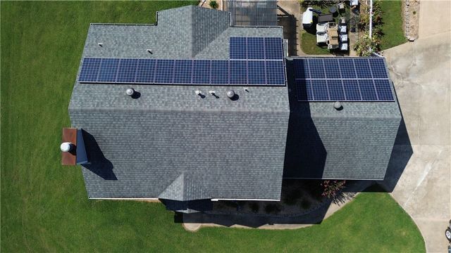 4201 E Canvas Road, Fayetteville, AR 72701