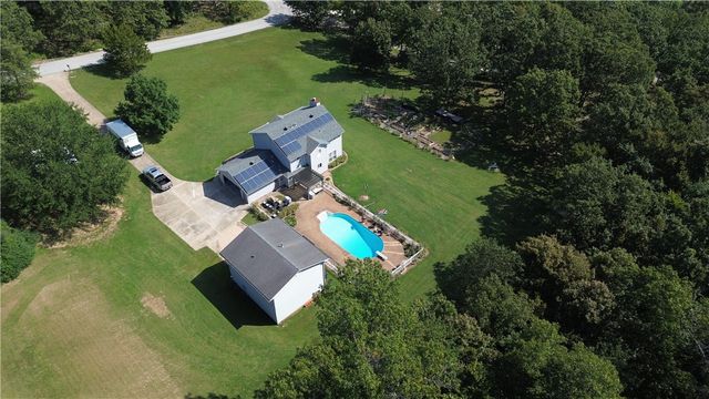 4201 E Canvas Road, Fayetteville, AR 72701