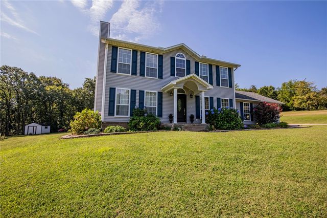 4201 E Canvas Road, Fayetteville, AR 72701