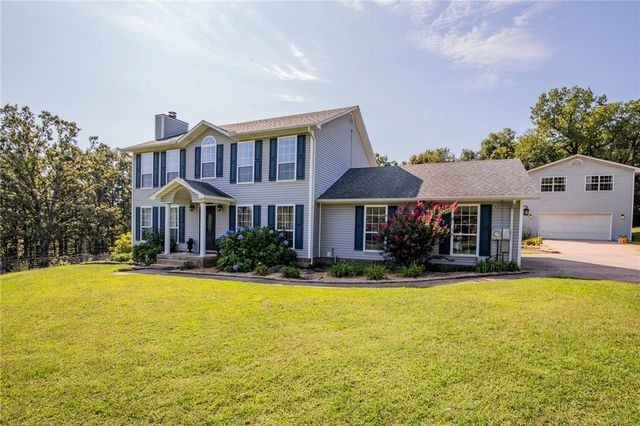 4201 E Canvas Road, Fayetteville, AR 72701