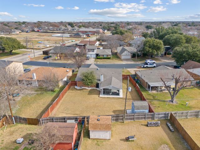 7629 Cedarhill Road, Watauga, TX 76148