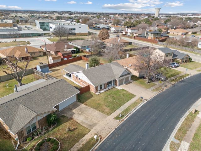 7629 Cedarhill Road, Watauga, TX 76148