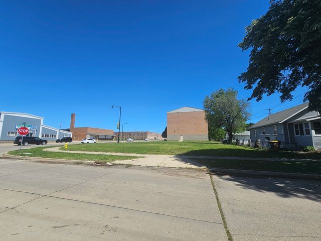 2134 Kishwaukee Street, Rockford, IL 61104