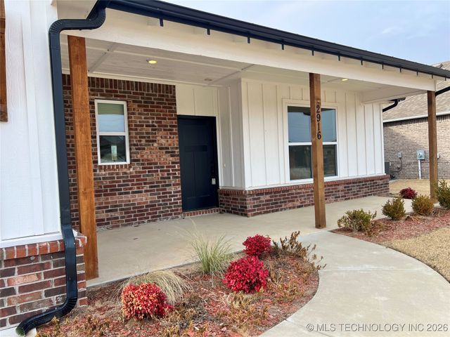 2916 S 8th Street, Broken Arrow, OK 74012