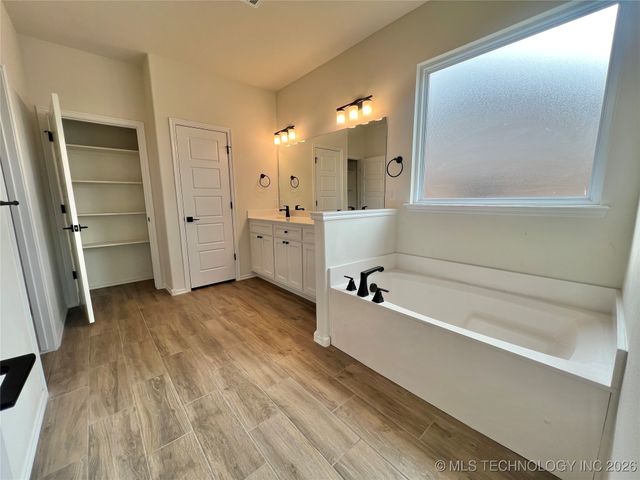 2916 S 8th Street, Broken Arrow, OK 74012