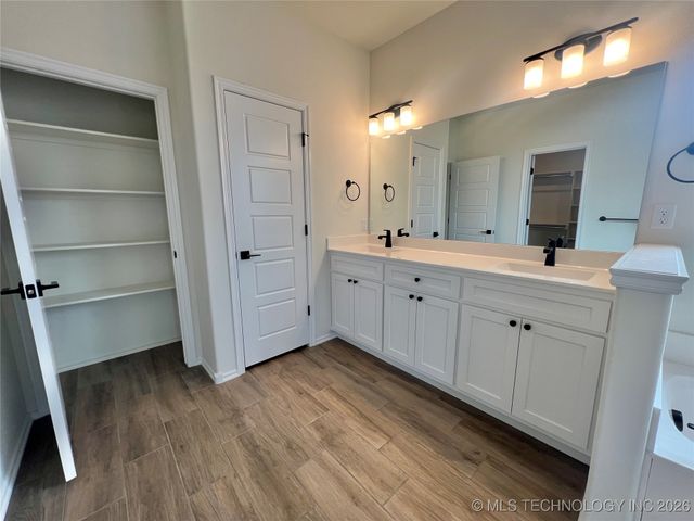 2916 S 8th Street, Broken Arrow, OK 74012