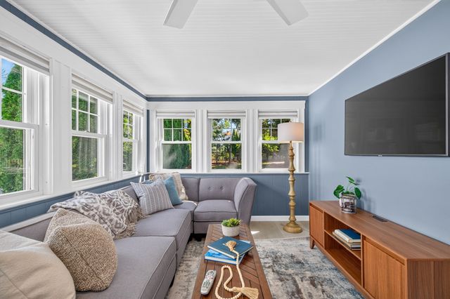 33 Underwood St, Belmont, MA 02478