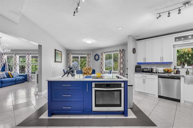 15240 SW 188th St, Miami, FL 33187