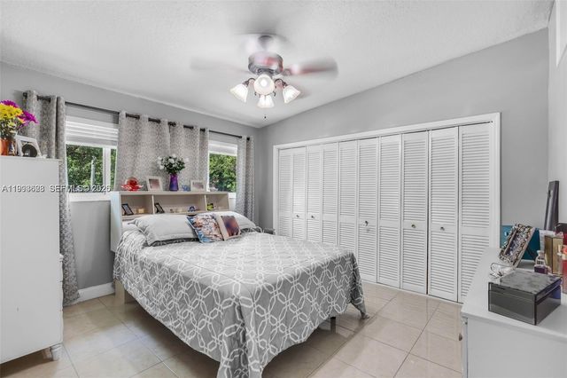 15240 SW 188th St, Miami, FL 33187