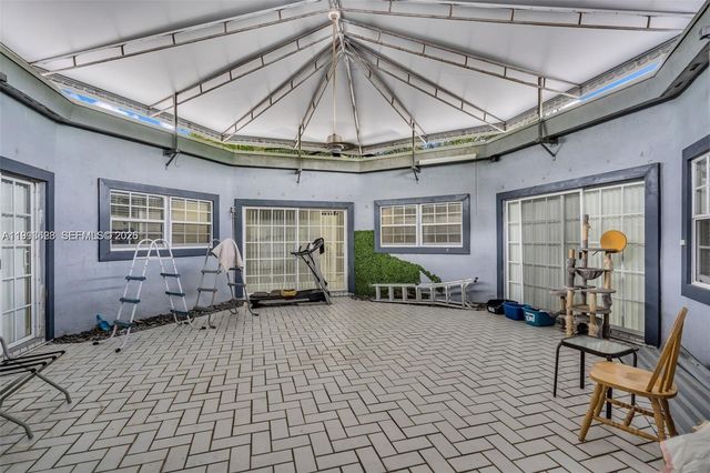 15240 SW 188th St, Miami, FL 33187