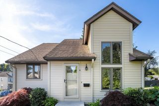 6 Cooper St, Plymouth, MA 02360