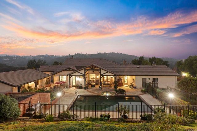 1160 Little Gopher Canyon, Vista, CA 92084