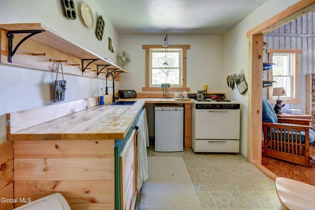 511 Dennie Road, Mayfield, NY 12117