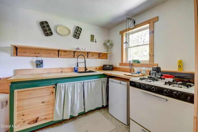 511 Dennie Road, Mayfield, NY 12117