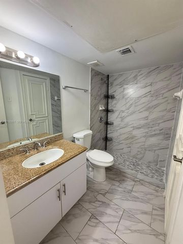 18328 NW 68th Ave N, Hialeah, FL 33015