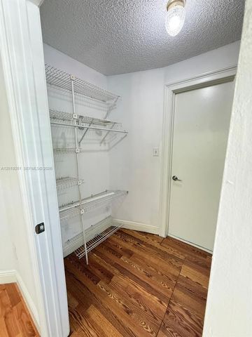 18328 NW 68th Ave N, Hialeah, FL 33015
