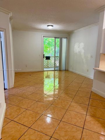 18328 NW 68th Ave N, Hialeah, FL 33015