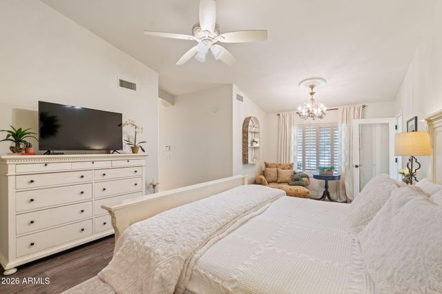 2125 S VAL VISTA Drive, Gilbert, AZ 85295