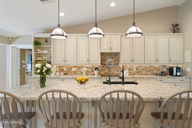2125 S VAL VISTA Drive, Gilbert, AZ 85295