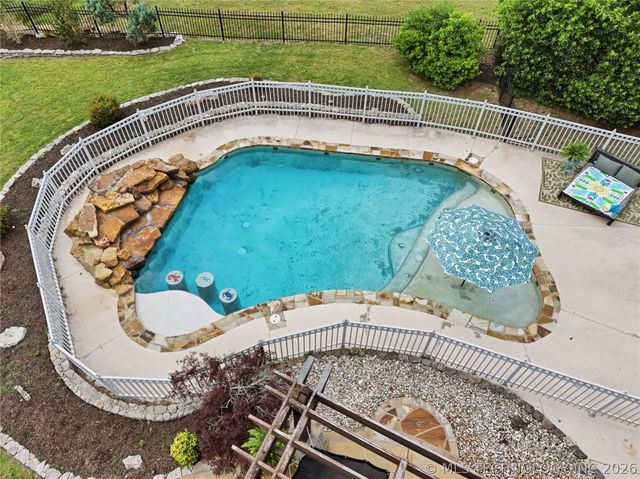 4203 S 69th West Avenue, Tulsa, OK 74107