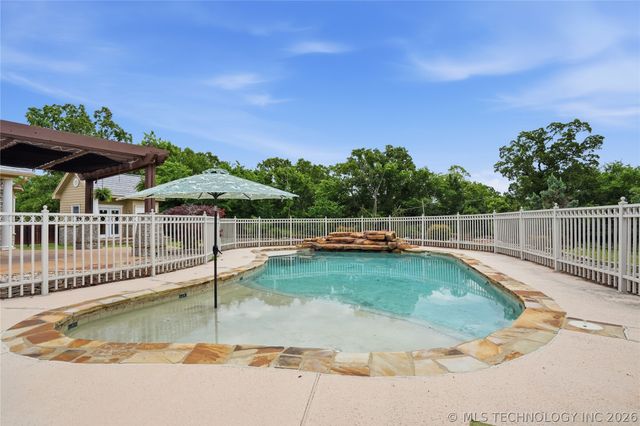4203 S 69th West Avenue, Tulsa, OK 74107