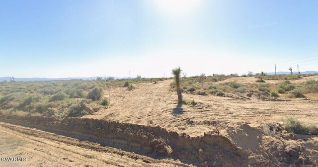 9300 W Starbuck Avenue, Rosamond, CA 93560