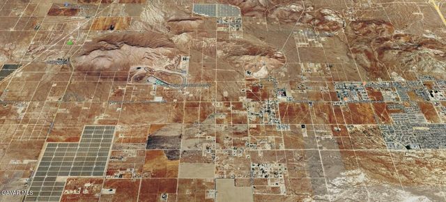 9300 W Starbuck Avenue, Rosamond, CA 93560