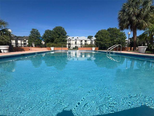 1916 LAKE ATRIUMS CIRCLE 44, Orlando, FL 32839