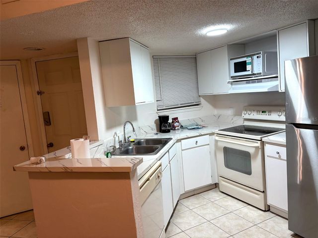 1916 LAKE ATRIUMS CIRCLE 44, Orlando, FL 32839
