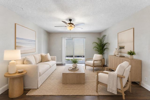1500 N Congress Avenue C19, West Palm Beach, FL 33401